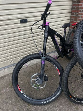Brugt RockShox Zeb Ultimate Fork 2024 bike — billede 3 af 13