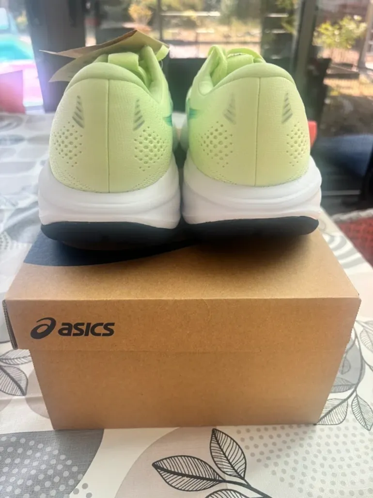 Used Asics Gel-Cumulus 28 bike — image 3 of 7