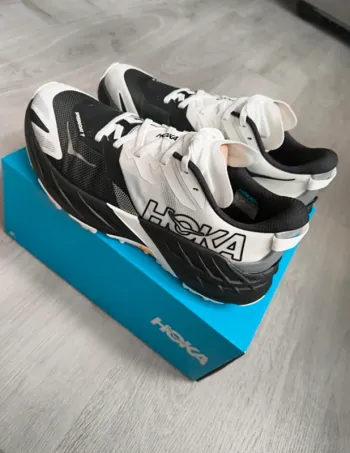 Used Hoka Speedgoat 7 bike — image 3 of 5