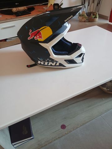 Used Redbull Junior Helmet 2025 Cycling Accessories
