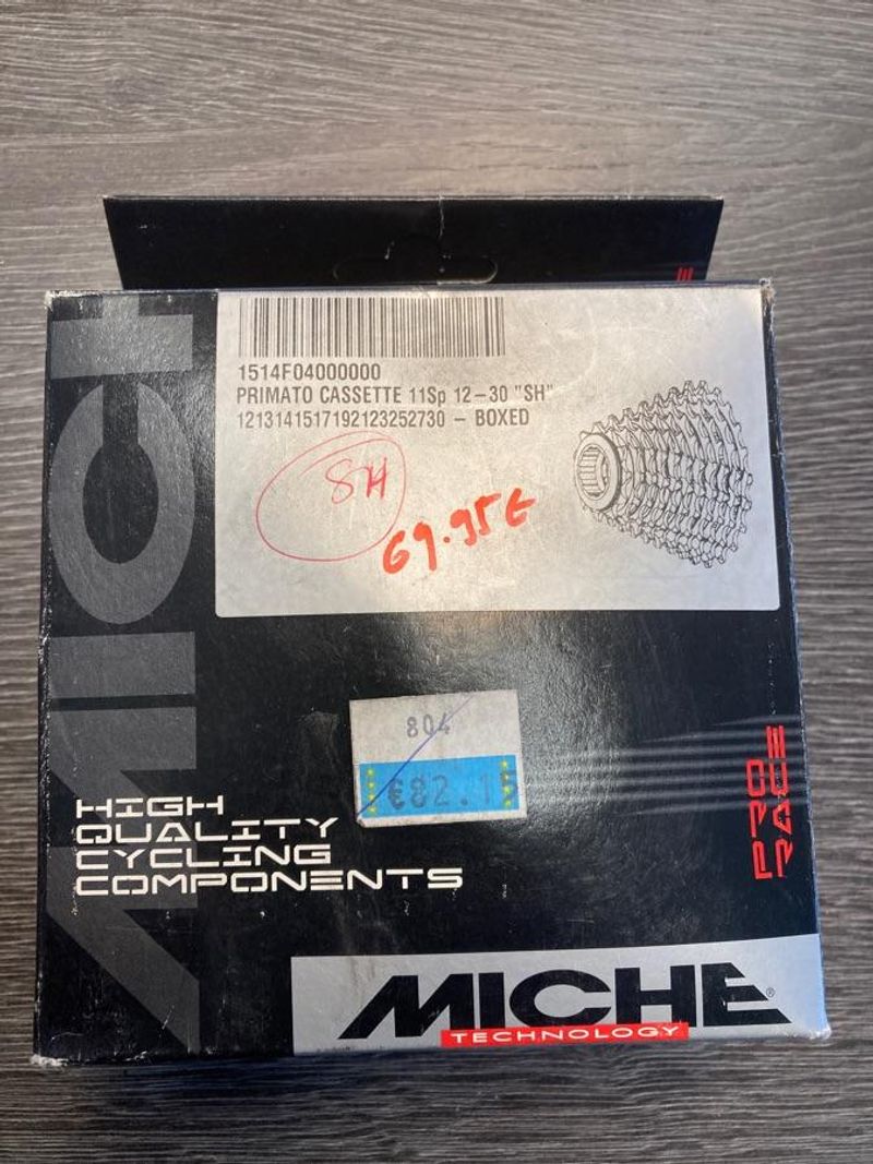 Used Cassette Miche 11SP 12-30 SH Drivetrain & Pedals