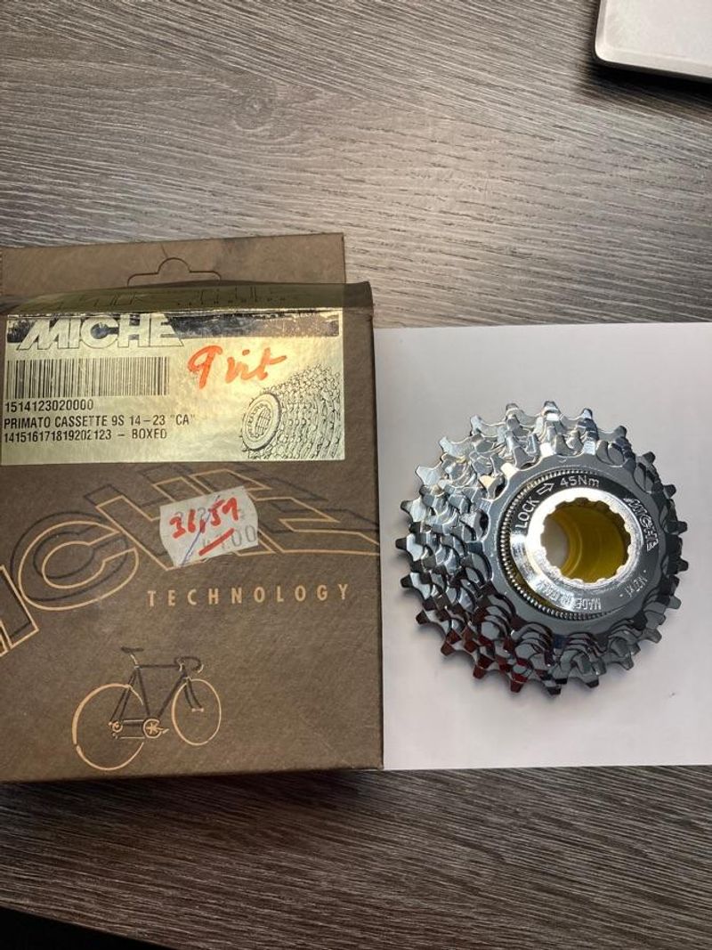 Miche Cassette 9Sp 14-23 CA Drivetrain & Pedals usato