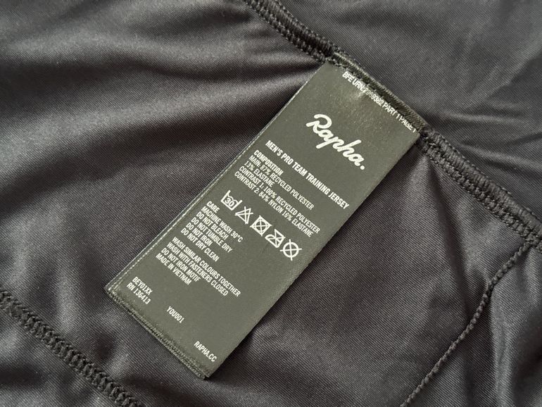 Brugt Rapha Pro Team Aero Jersey 2026 bike — billede 8 af 9