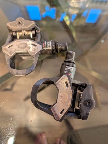 Used Look Keo 2 Max Carbon Pedals Drivetrain & Pedals