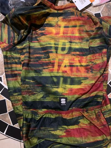 Tweedehands Castelli Strade Bianche Jersey bike — afbeelding 2 van 5