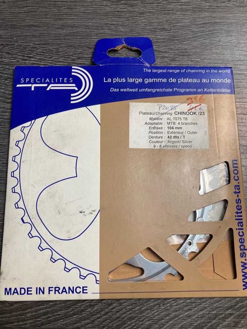 Spécialités T.A. Plateau Specialites TA 42 dents 104mm 8-9 vitesses Chinook Drivetrain & Pedals usato