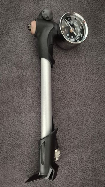 Brugt Canyon High Pressure Pump bike — billede 2 af 2