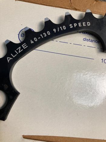 Used Spécialités T.A. Plateau Specialites TA 40 dents 130 mm 9-10 vitesses Alize bike — image 4 of 5