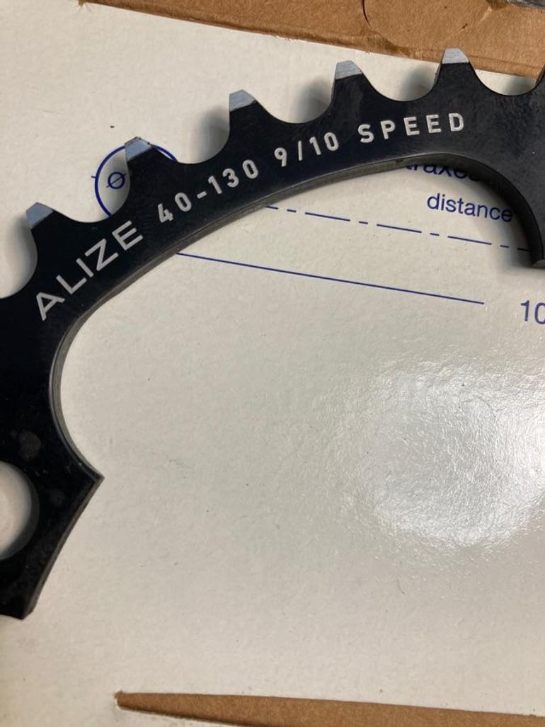 Used Spécialités T.A. Plateau Specialites TA 40 dents 130 mm 9-10 vitesses Alize bike — image 4 of 5