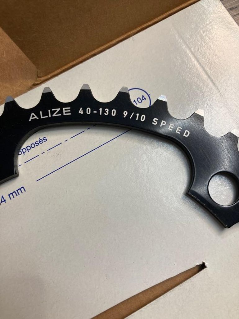 Used Spécialités T.A. Plateau Specialites TA 40 dents 130 mm 9-10 vitesses Alize bike — image 5 of 5