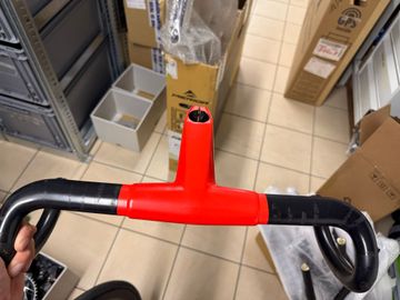 Used Bmc Integrated Handlebar bike — image 2 of 3
