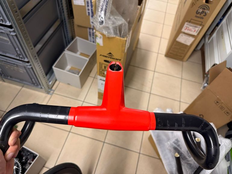 Used Bmc Integrated Handlebar bike — image 2 of 3