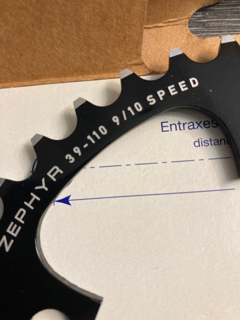 Used Spécialités T.A. Plateau Specialites TA 39 dents 110 mm 9-10 vitesses Zephyr bike — image 4 of 4