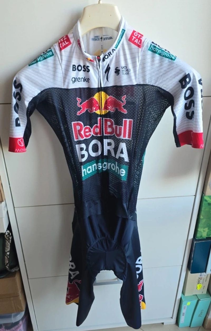Used Specialized Bora Redbull Hansgrohe 2025 Cycling Clothing