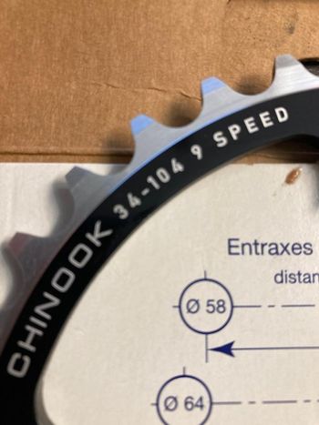 Used Spécialités T.A. Plateau Specialites TA 34 dents 104 mm 9 vitesses Chinook bike — image 2 of 4