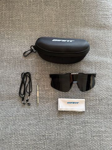 Gebrauchtes Giant Sunglasses 2026 bike — Bild 1 von 2