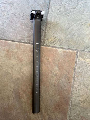 Gebrauchtes Bmc Carbon Seatpost Saddles & Seatposts