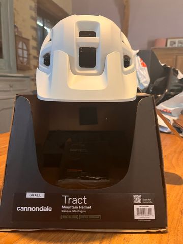 Gebrauchtes Cannondale tract mountain helmet bike — Bild 3 von 8
