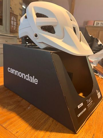 Gebrauchtes Cannondale tract mountain helmet bike — Bild 2 von 8
