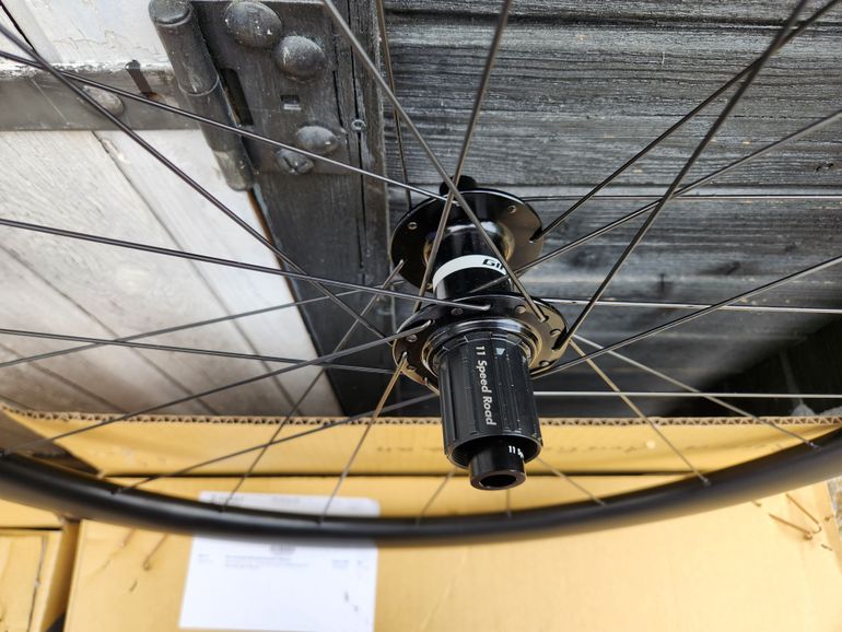 Used Giant PR2 Wheel 2026 bike — image 2 of 5