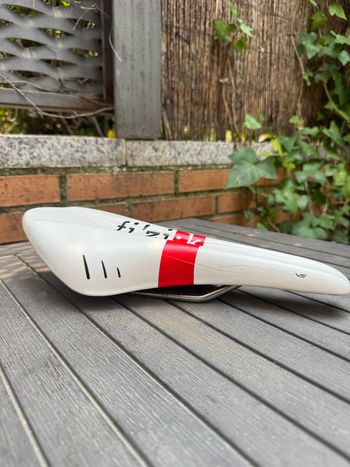 Fizik Arione V5 Saddles & Seatposts usato