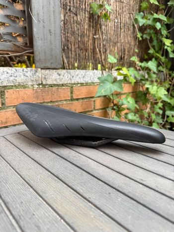Fizik Arione R1 Carbon Saddles & Seatposts usato