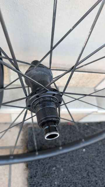 Used Mavic Allroad SL 25 Hookless 2025 bike — image 4 of 6