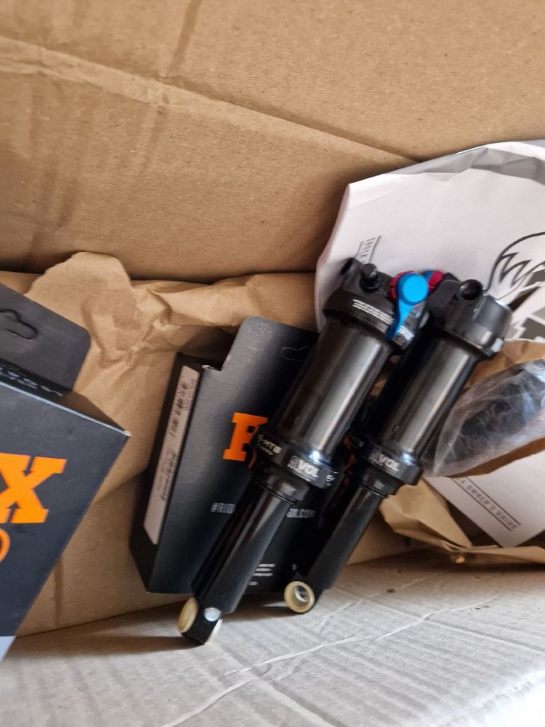 Fox Float DPS Performance Trunnion 2026 bike d'occasion — image 19 sur 21
