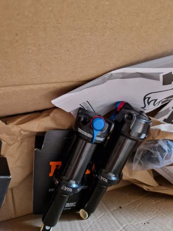 Fox Float DPS Performance Trunnion 2026 bike d'occasion — image 15 sur 21
