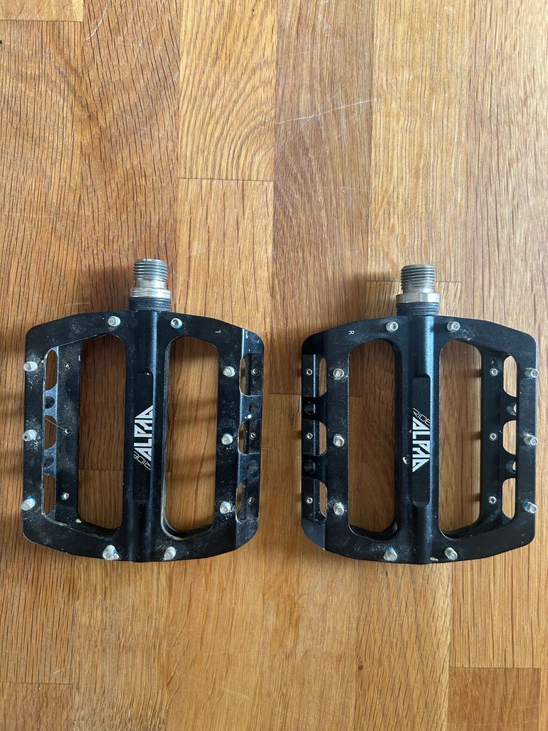 Ride VRT ALU Pedals bike usato — immagine 2 di 2