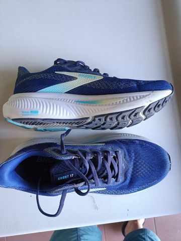 Used Brooks Ghost 17 2026 bike — image 3 of 8