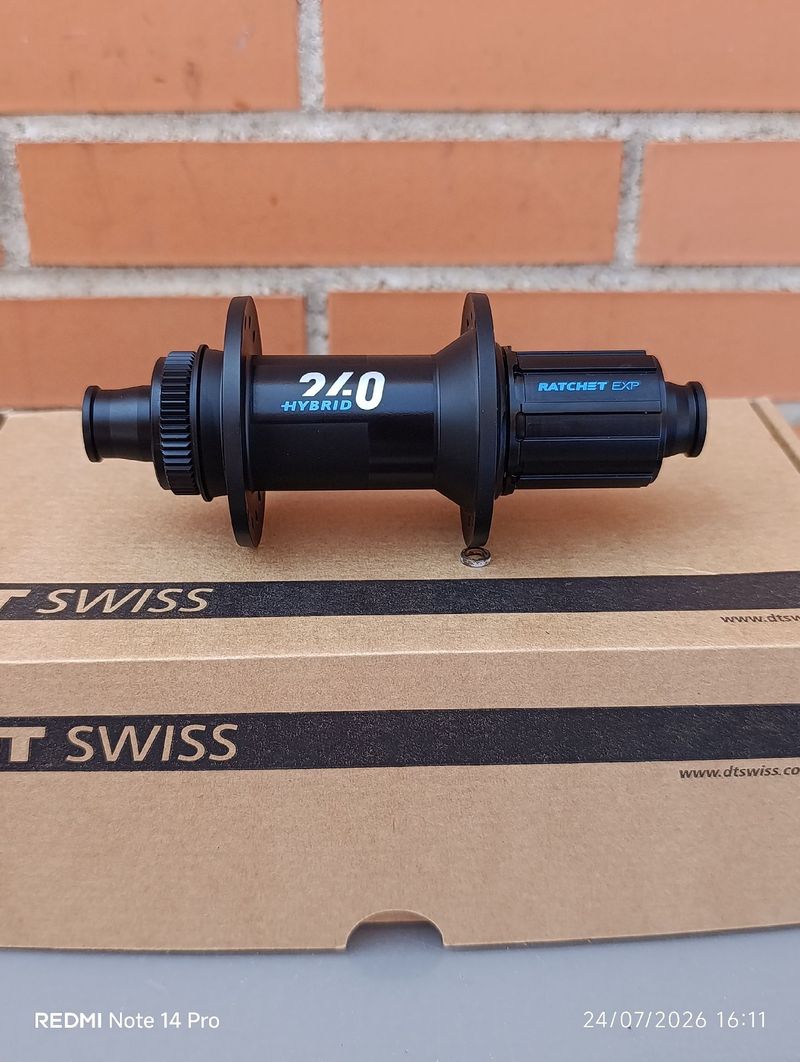 Used Dt Swiss 240 Ratchet EXP 32H Hybrid Wheels