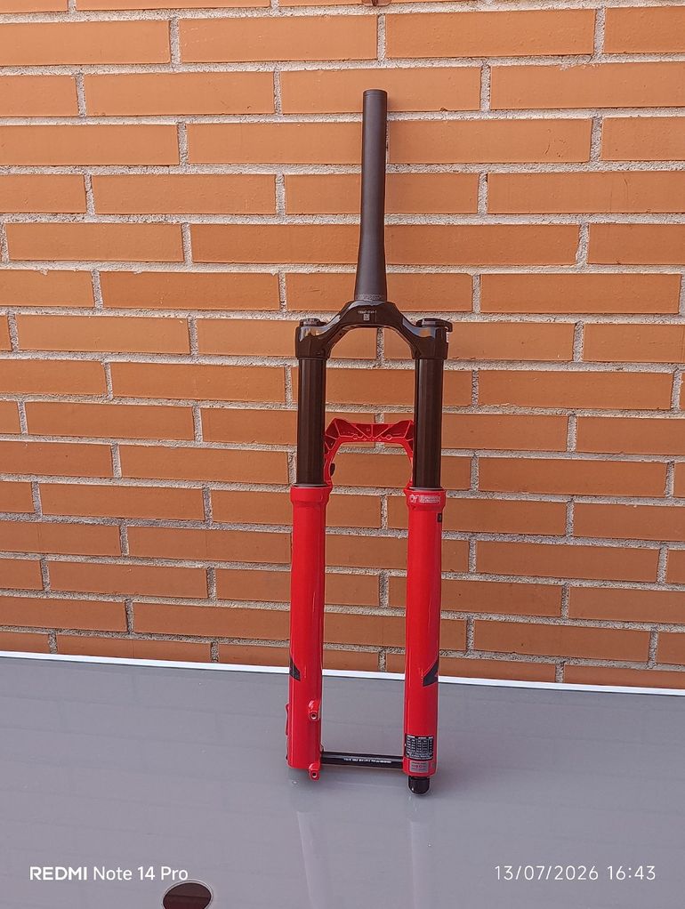 Brugt Marzocchi Bomber Z2 2026 bike — billede 38 af 41