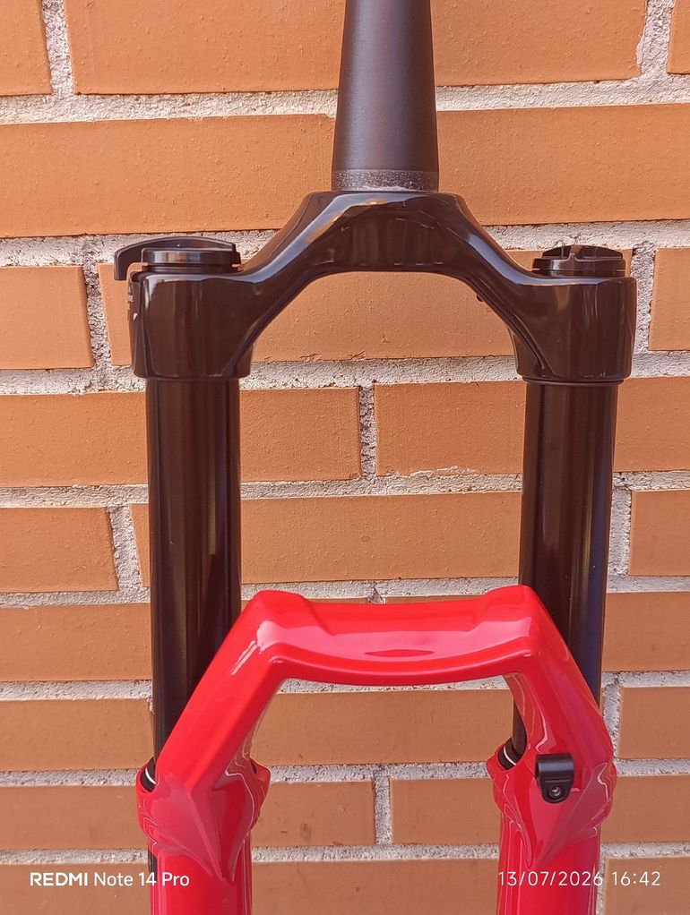 Brugt Marzocchi Bomber Z2 2026 bike — billede 6 af 41