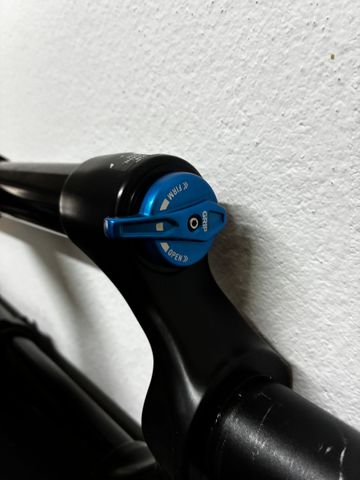 Käytetty Fox 38 Performance Fork 2023 bike — kuva 9 / 12