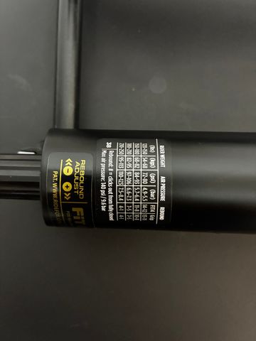Käytetty Fox 38 Performance Fork 2023 bike — kuva 4 / 12