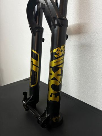 Käytetty Fox 38 Performance Fork 2023 bike — kuva 11 / 12