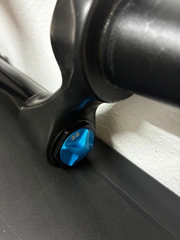 Käytetty Fox 38 Performance Fork 2023 bike — kuva 10 / 12