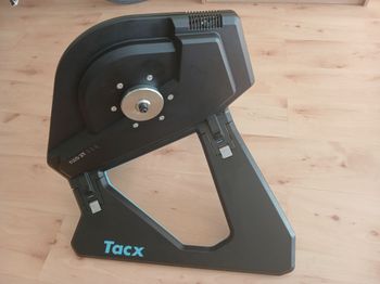 Tacx NEO 2T Smart Trainer Cycling Accessories d'occasion