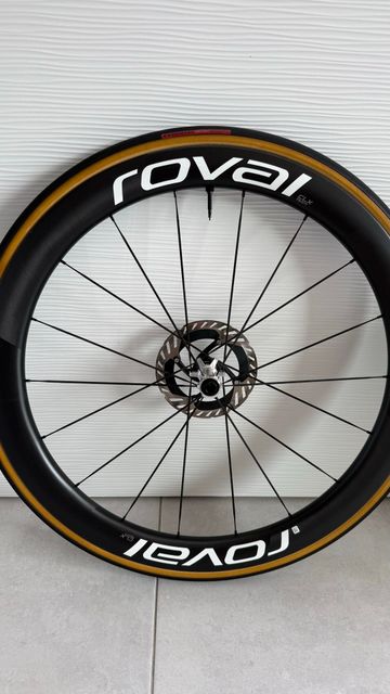 Używany Roval Rapide CLX Team Wheels 2023 bike — zdjęcie 5 z 6