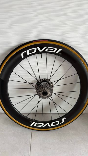 Używany Roval Rapide CLX Team Wheels 2023 bike — zdjęcie 6 z 6