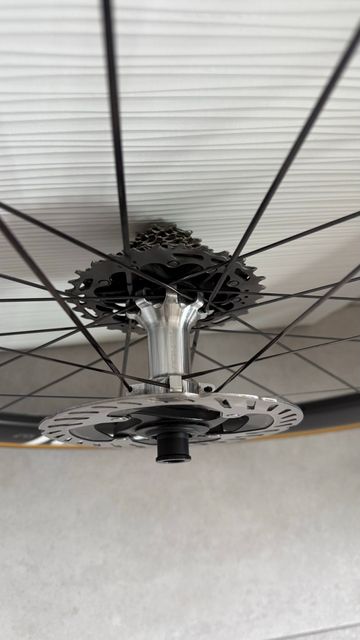 Używany Roval Rapide CLX Team Wheels 2023 bike — zdjęcie 3 z 6