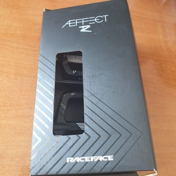 Used Race Face Aeffect R Pedals bike — image 3 of 6