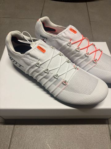 Dmt Pogi's Superlight Shoes 2026 Cycling Shoes de segunda mano