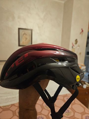 Used MET trenta mips 2025 bike — image 3 of 7