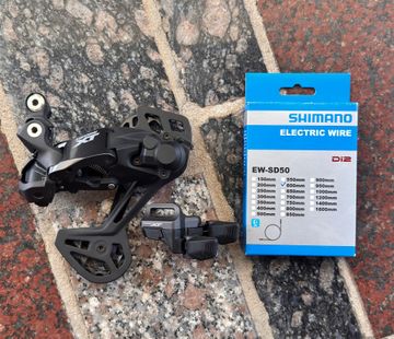 Gebrauchtes Shimano Deore XT Di2 M8150 Shifter & Derailleur 2024 Drivetrain & Pedals