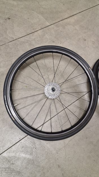 Tweedehands Roval CLX32 bike — afbeelding 2 van 6