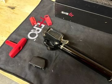 Brugt RockShox Reverb AXS 2025 bike — billede 2 af 8