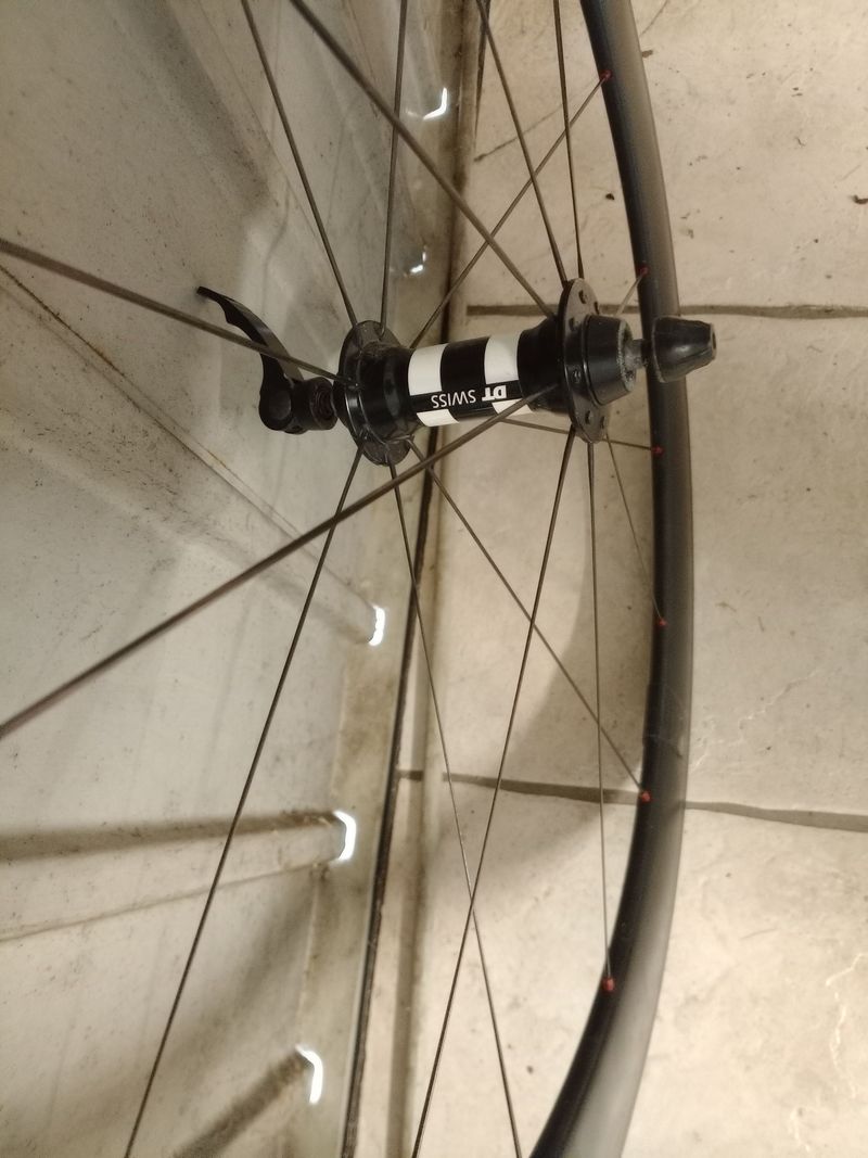 Used Dt Swiss 360 bike — image 3 of 6