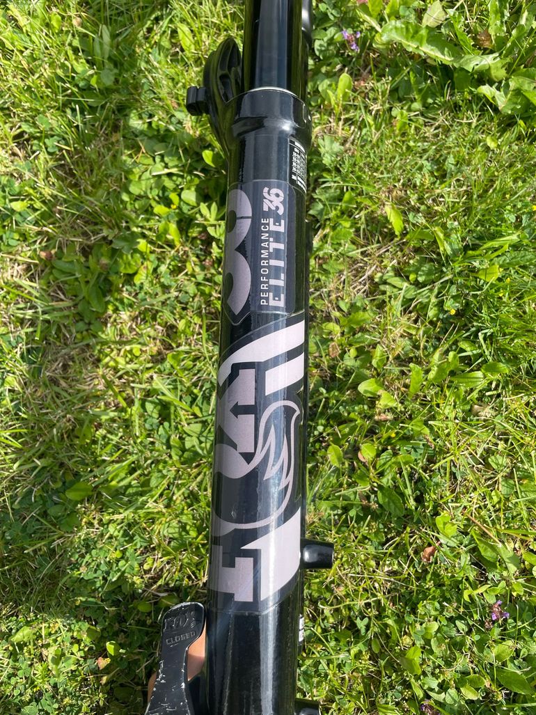 Brugt Fox 36 29” Grip2 170mm bike — billede 7 af 8